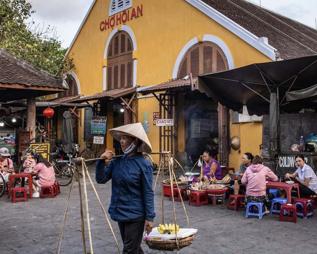 cho Hoi An lives.on .earth
