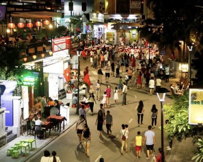 Hue Night Walking Street Culture Pham Travel 2