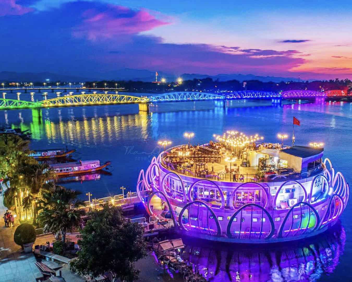 nha hang noi song huong 22